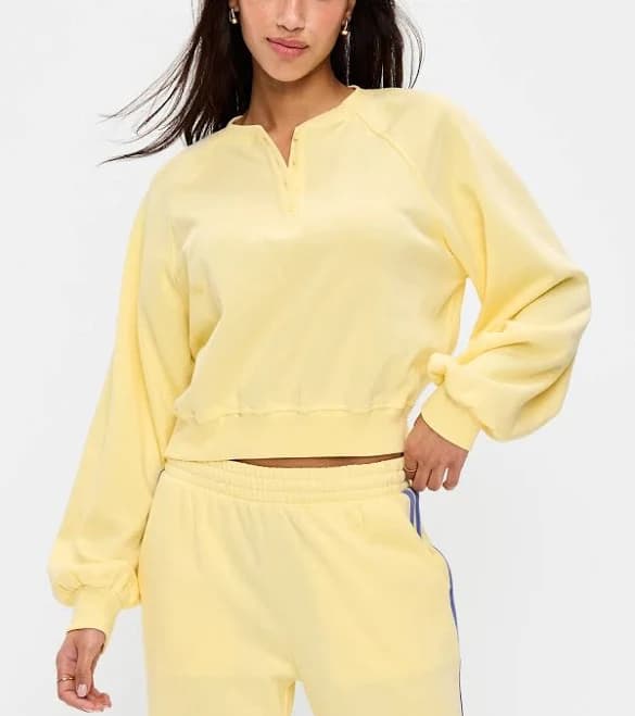 Old Navy Women's Socomfy Oversized Sweatshirt