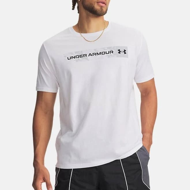 Under Armour Men's Camo Chest Stripe T-Shirt