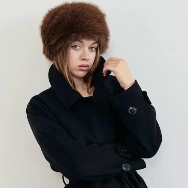 Women's Fluffy Faux Fur Pillbox Hat