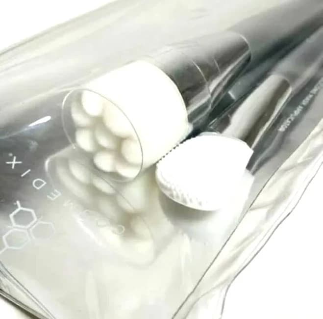 Cosmedix Cleansing Brush and Silicone Mask Applicator Set