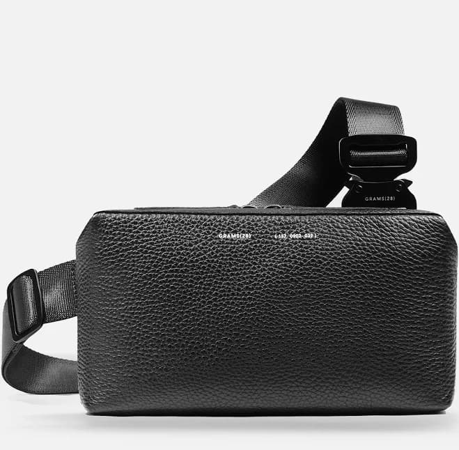 GRAMS28 157 essential sling bag in Leather For Men