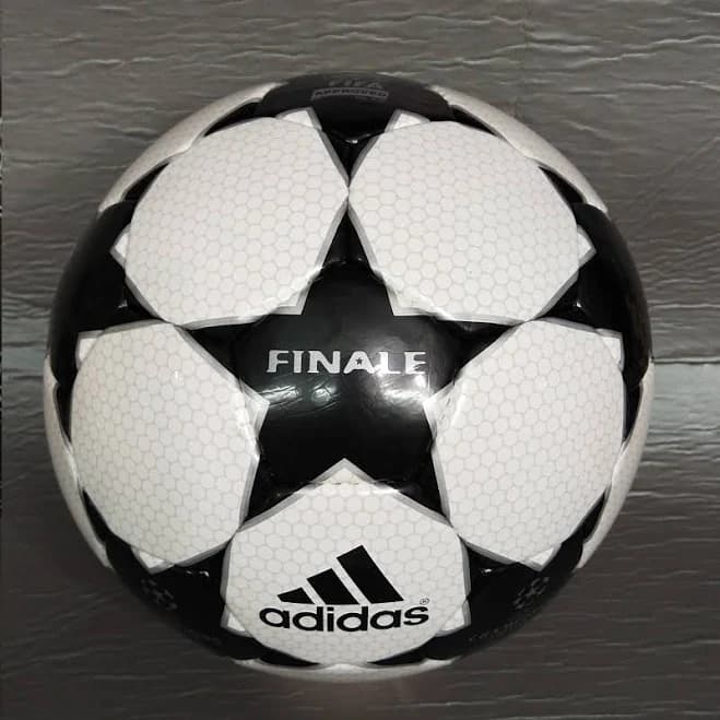 Adidas Finale Official Match Ball, Uefa Champions League 2001/2002