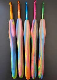 Rainbow Ergonomic Crochet Hook: Comfortable Grip, Individual Sizes