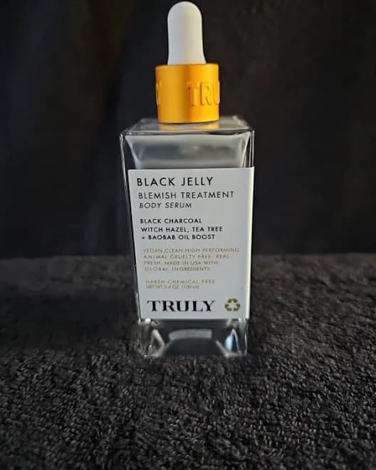 Truly Organic Black Jelly Blemish Treatment Body Serum