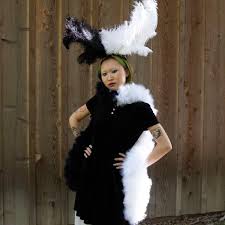 Cruella Inspired Black and White Boa – Zucker Feather Products, Inc.