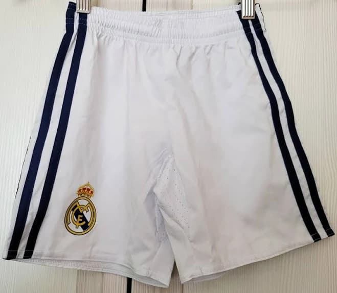 Real Madrid 2016 - 2017 Home Football Adidas Shorts Size 5-6y 116cm.