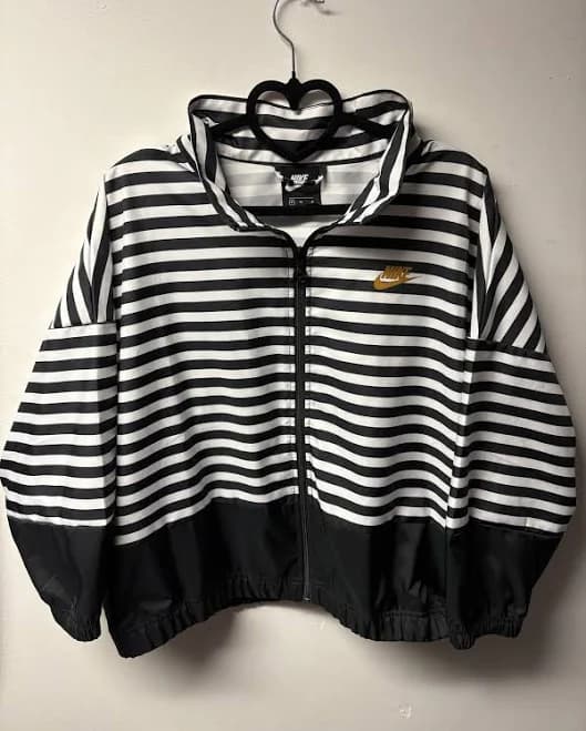 Nike Women's Black/white Stripe Woven Full Zip Jacket M