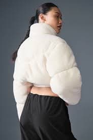 Alo Sherpa Main Act Corset Puffer - Black - Coats - Compare Prices from 9+ Stores - Free Shipping - BeyondStyle