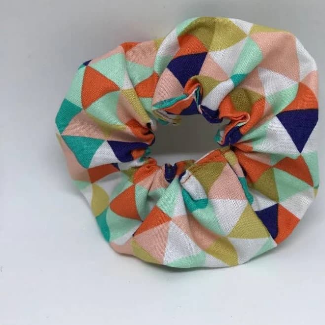 90s Geometric Scrunchie
