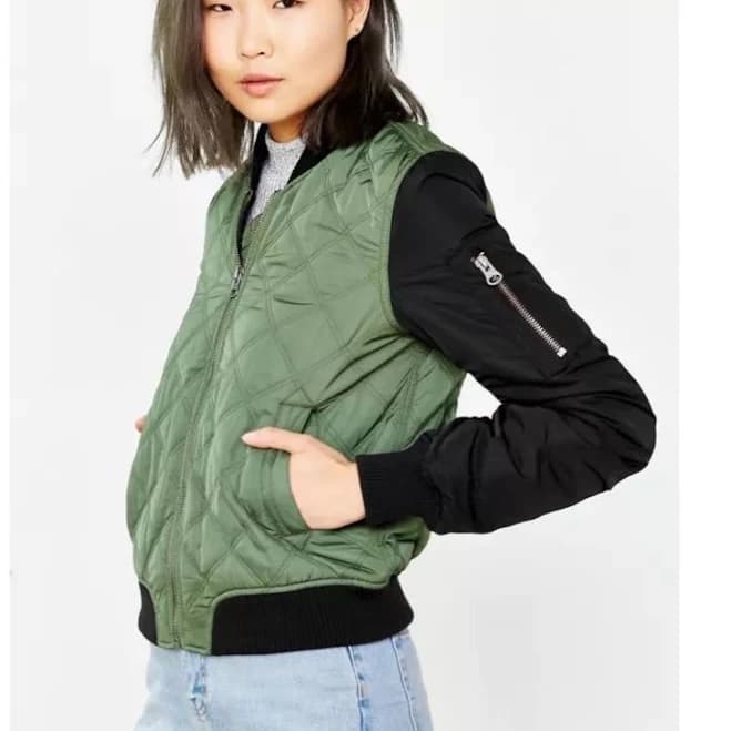 Silence + Noise Jackets & Coats | Silence + Noise Urban Outfitters Quilted Bomber Jacket Olive And Black Size M | Color: Green | Size: M |
