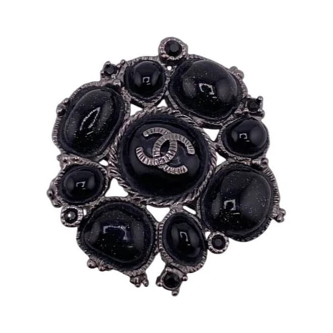 CHANEL CC Logo Leather Brooch