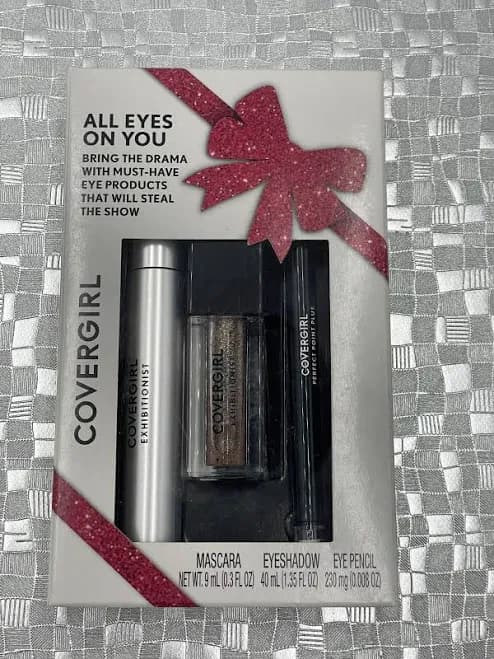Covergirl All Eyes on You Gift Set