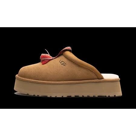 Ugg Womens Tazz Wmns Chestnut 1152677 CHE from Stadium Goods, Men's, Size: 6 Womens, Brown