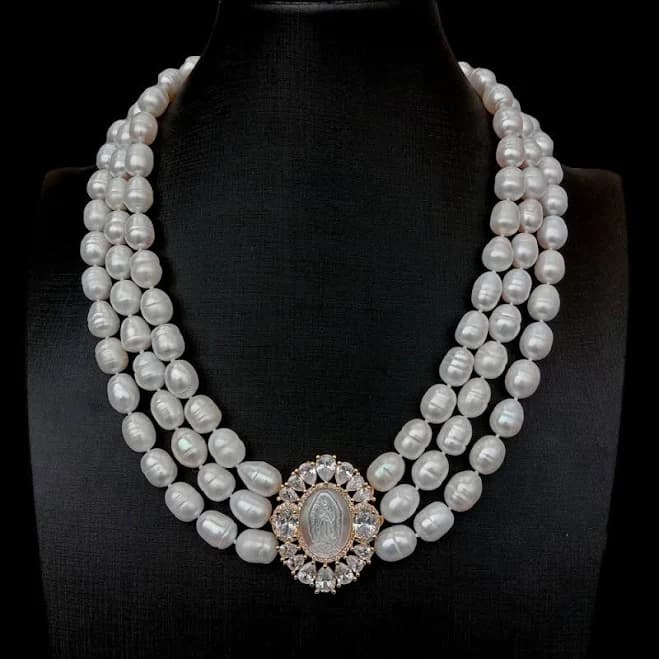 Multi Strands Pearl Necklace 3 Rows Choker Necklace Shell Pendant