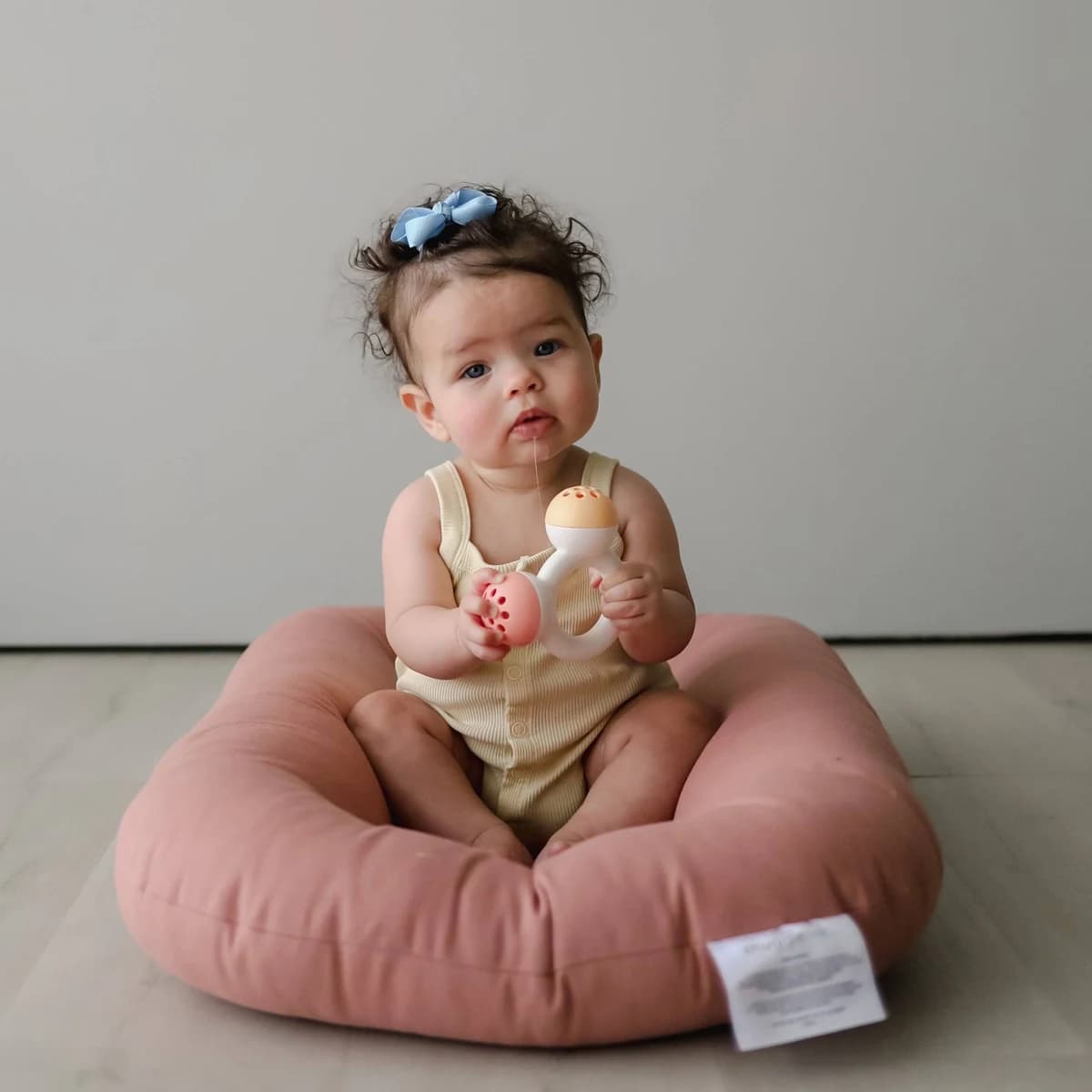 Snuggle Me Infant Lounger