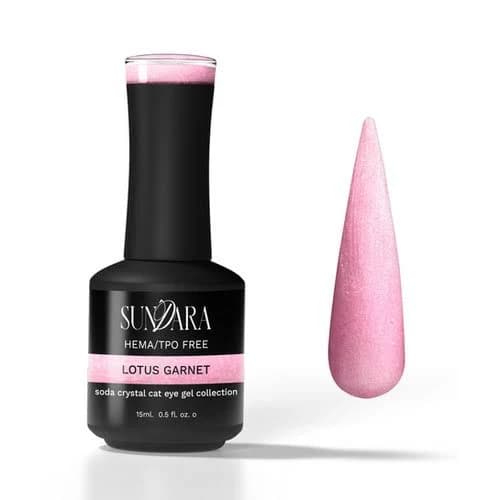 Lotus Garnet Holographic Cat Eye Gel Polish