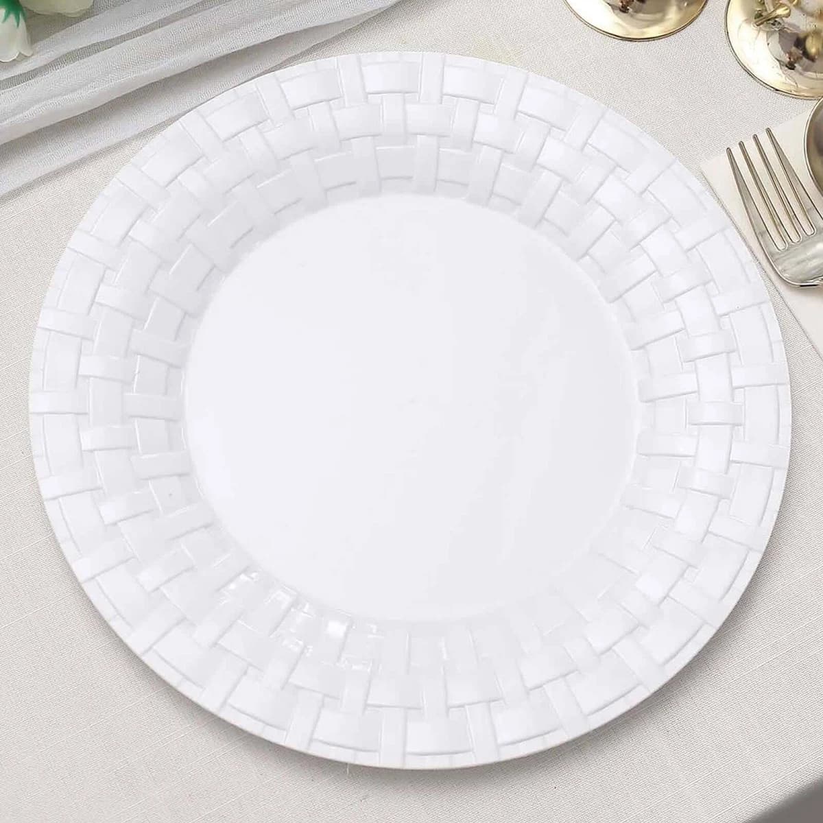 TableclothsFactory 10-Pack 10" White Basketweave Rim Plastic Dinner Plates