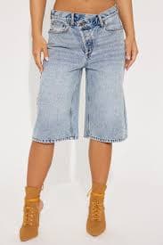 Take Whats Mine Crossover Denim Jorts - Light Wash | Fashion Nova