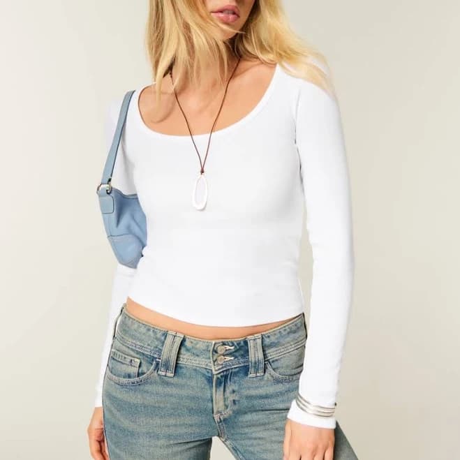 Hollister Women's Long-Sleeve Scoop Top