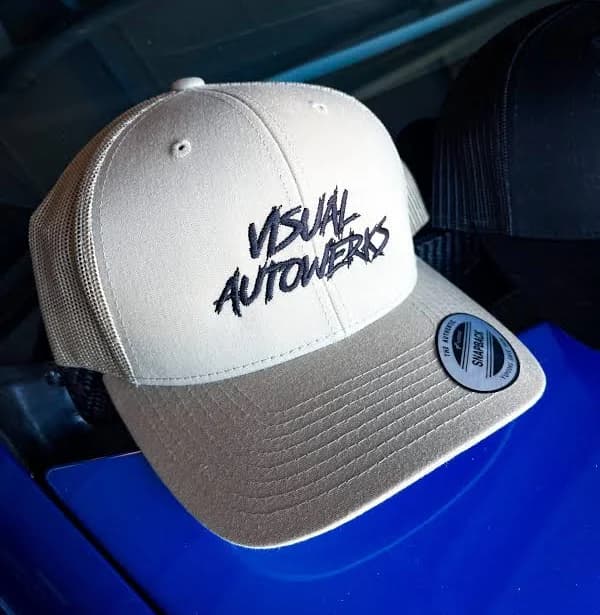 Mesh Snapback Hat with Black Stitching