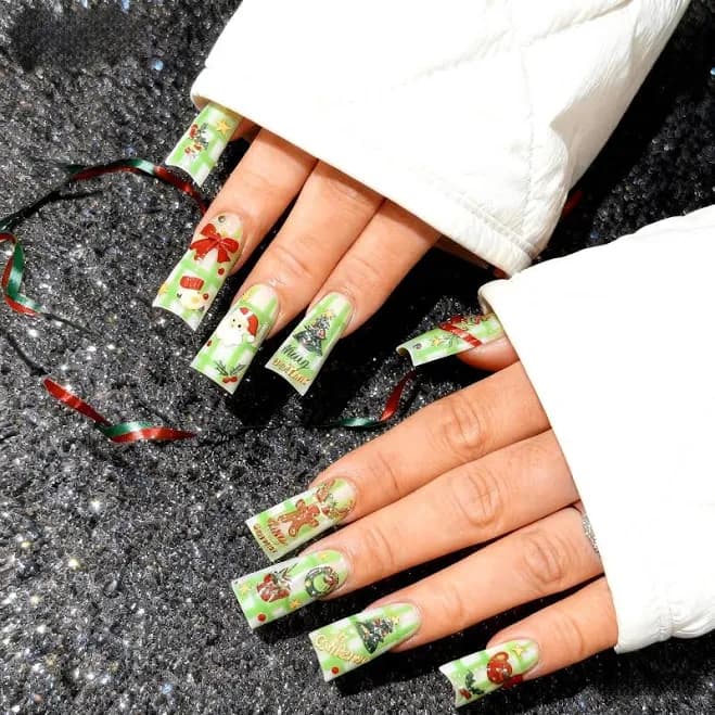 Holiday-Themed Duckbill Press-On Nails - Long,Custom Sizes,Christmas Designs ,Handmade & Ready for Gifting in a Beautiful Gift Box