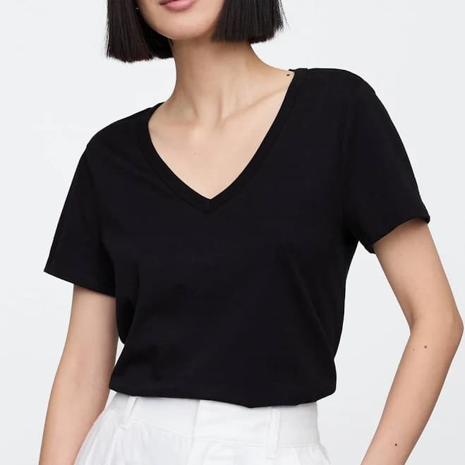 Gap Women's Favorite V-Neck T-Shirt