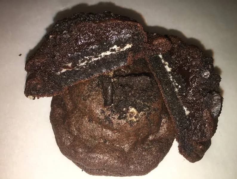 White Chocolate Chip Sandwich Cookie