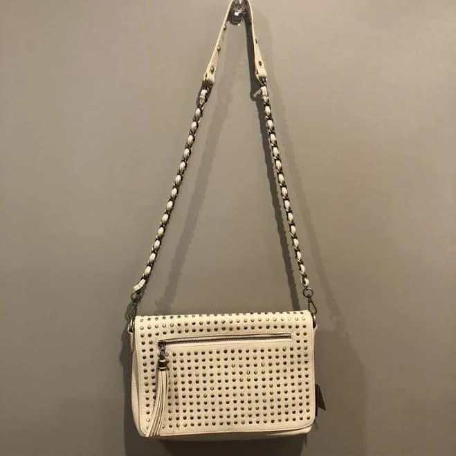 Francesca's Beige & Gold Studded Shoulder Strap Tote (e0973)