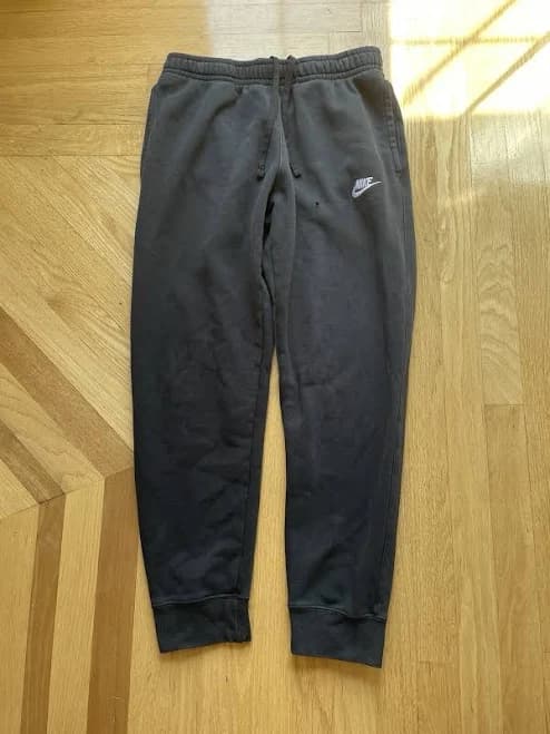 Nike Swoosh Logo Embroidered Sweatpants Joggers Black Size Medium