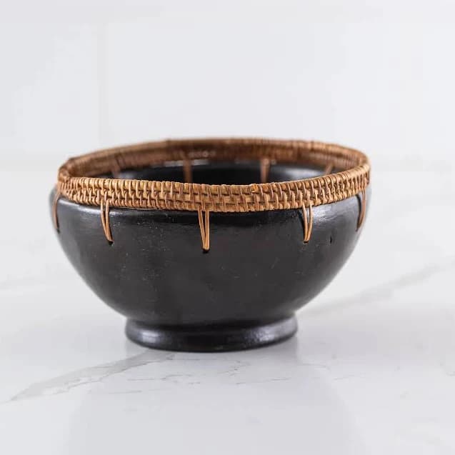 Stoneware Bowl with Woven Basket Trim