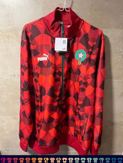 PUMA Morocco FtblCulture Track Jacket Men in Tango Red size Large, Jackets