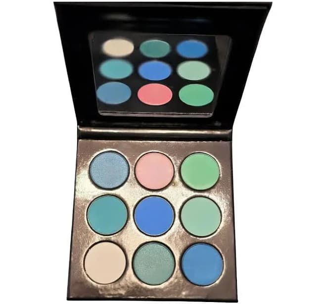 Daring Review of Tina Mattern Blue Lagoon Eyeshadow Palette