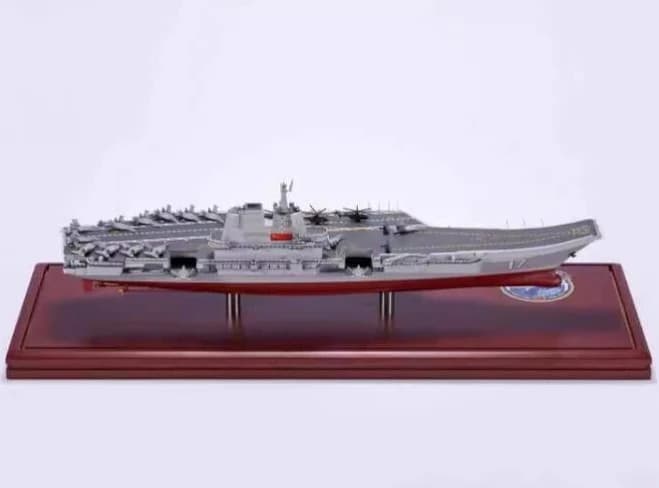 1:700 51cm Aircraft Carrier Shandong 17 Warship Diecast Battle Ship