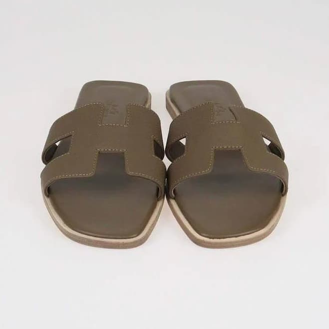 Hermes Etoupe Epsom Leather Oran Sandals