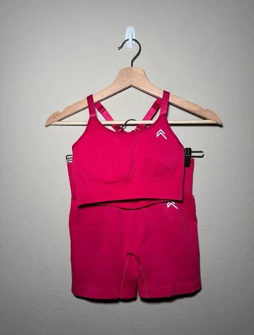 Oner Active hot pink Small sports bra with matching Medium seamless Shorts