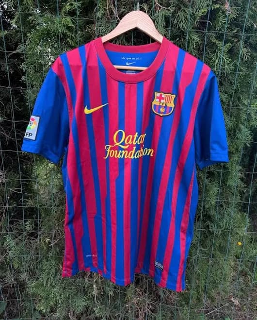 Barcelona 2011/2012 Home Football Shirt Soccer Jersey By Nike
