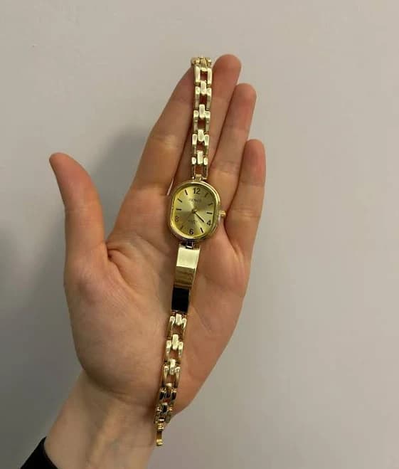 Women's Elegant Oval Gold Bracelet Watch