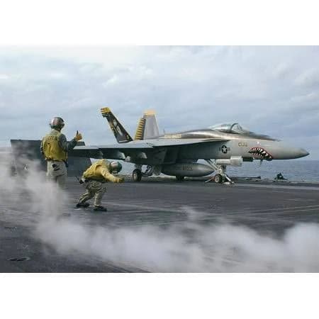 Revell F/A-18E Super Hornet 1-144 Plastic Model Kit
