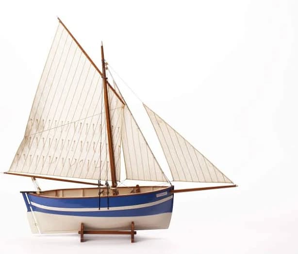 Billing Boats Maquette Bateau en Bois Esprance 1:30 Scale Model Boat Kit