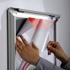 Amazon.com: M&T Displays Marco de fotos plateado de 36 x 48 pulgadas, hecho de perfil de aluminio de 1.58 pulgadas, carga frontal, montaje en pared, elegante marco para póster o documento con