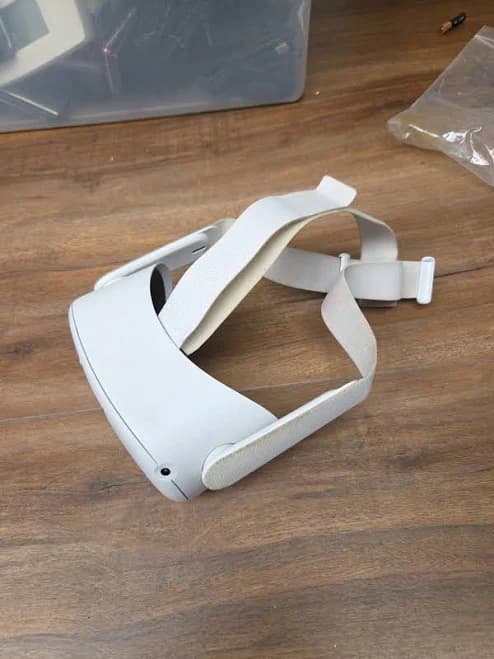 Meta Oculus Quest 2 Advanced All-in-one Vr Read