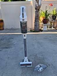 MURRAY E550 FWD 22" CUT SELF PROPELLED LAWN MOWER for Sale in Hemet, CA - OfferUp