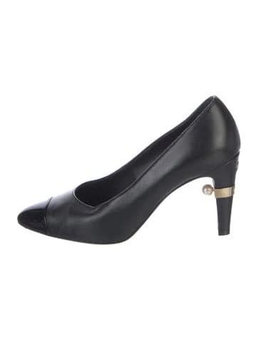 CHANEL Women's 2019 Interlocking CC Logo Pumps