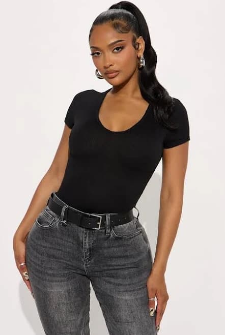 Fashion Nova Ribbed V-Neck Short Sleeve Bodysuit