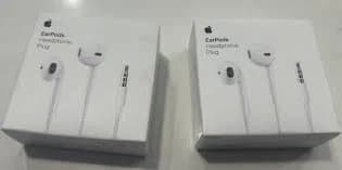Official Apple EarPods [ 3.5 mm Headphone Plug ] NEW sealed box