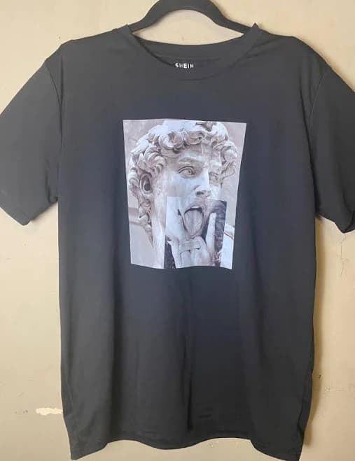 Shein Men's Short Sleeve T-shirt Round Neck Statute Graphic Tee Black