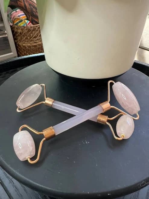 Rose Quartz Facial Roller
