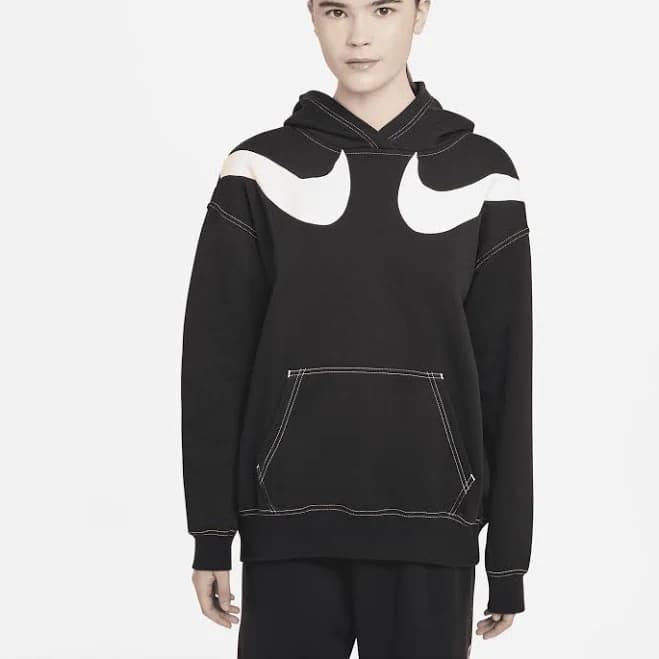 Nike Women's Sportswear Swoosh Outfit
