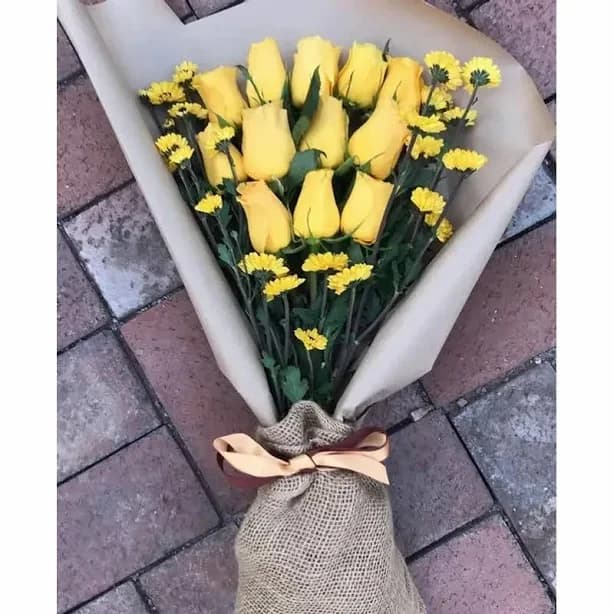 Yellow roses bouquet with chrysanthemum