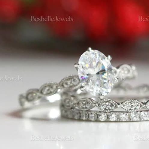 Anton Oval Pavé Engagement Ring Set